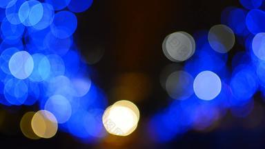 蓝色的圣诞节树灯散景伦敦街焦点直径改变